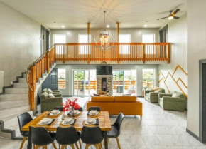 Enjoy #TheView, a luxurious stay near Branson!